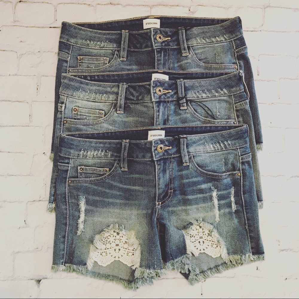 Distressed boyfriend jean shorts
